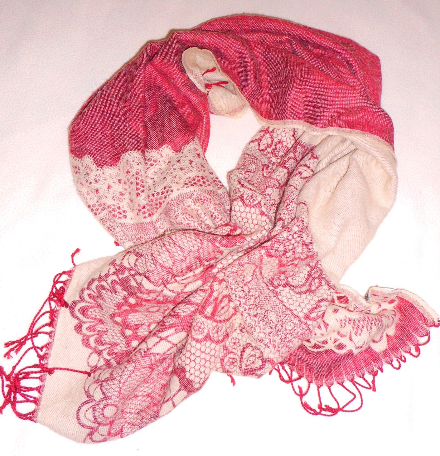 VINTAGE LAURA ASHLEY PASHMINA STYLE SCARF/STOLE "LACY" PATTERN ACRYLIC 27"x70"