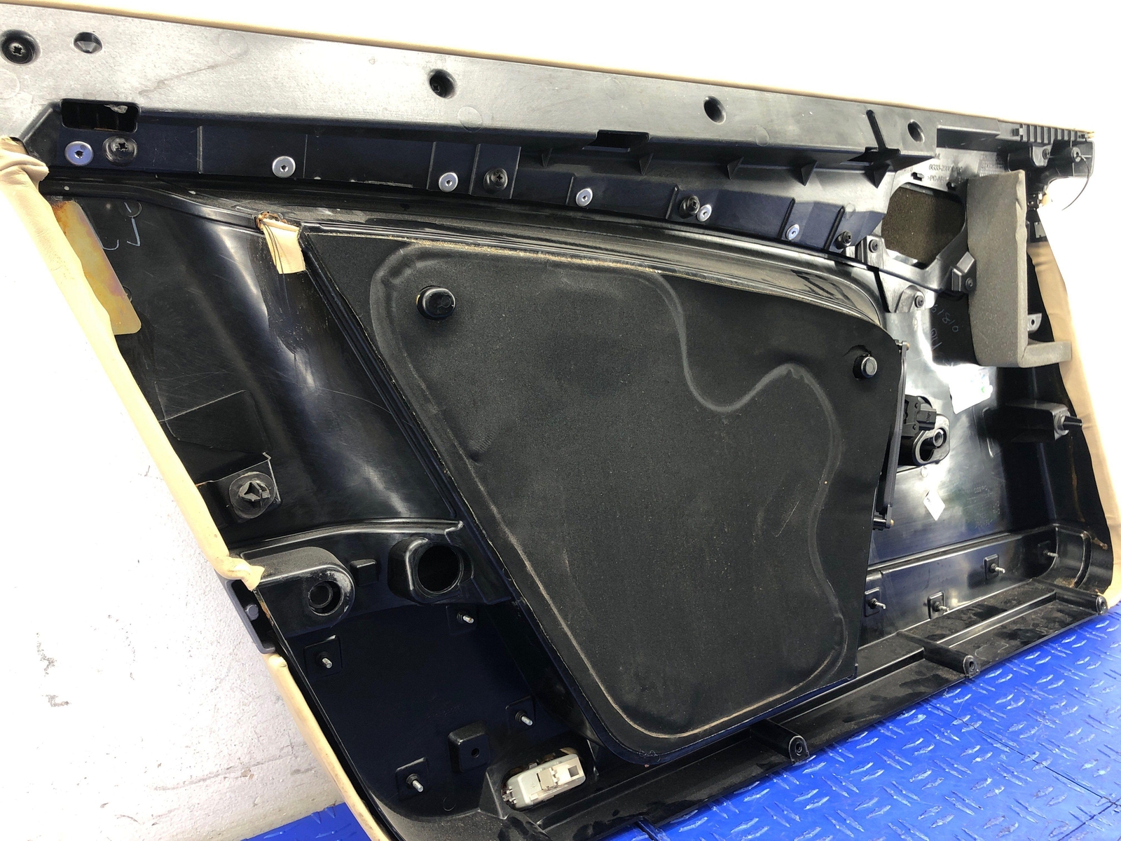 2006-2018 ASTON MARTIN VANTAGE V8 FRONT RIGHT INTERIOR DOOR TRIM PANEL BEIGE
