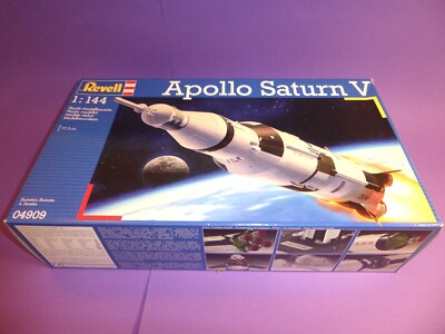 REVELL 04909 1:144  ''Apollo Saturn V'' ungebauter Bausatz Raumfahrt