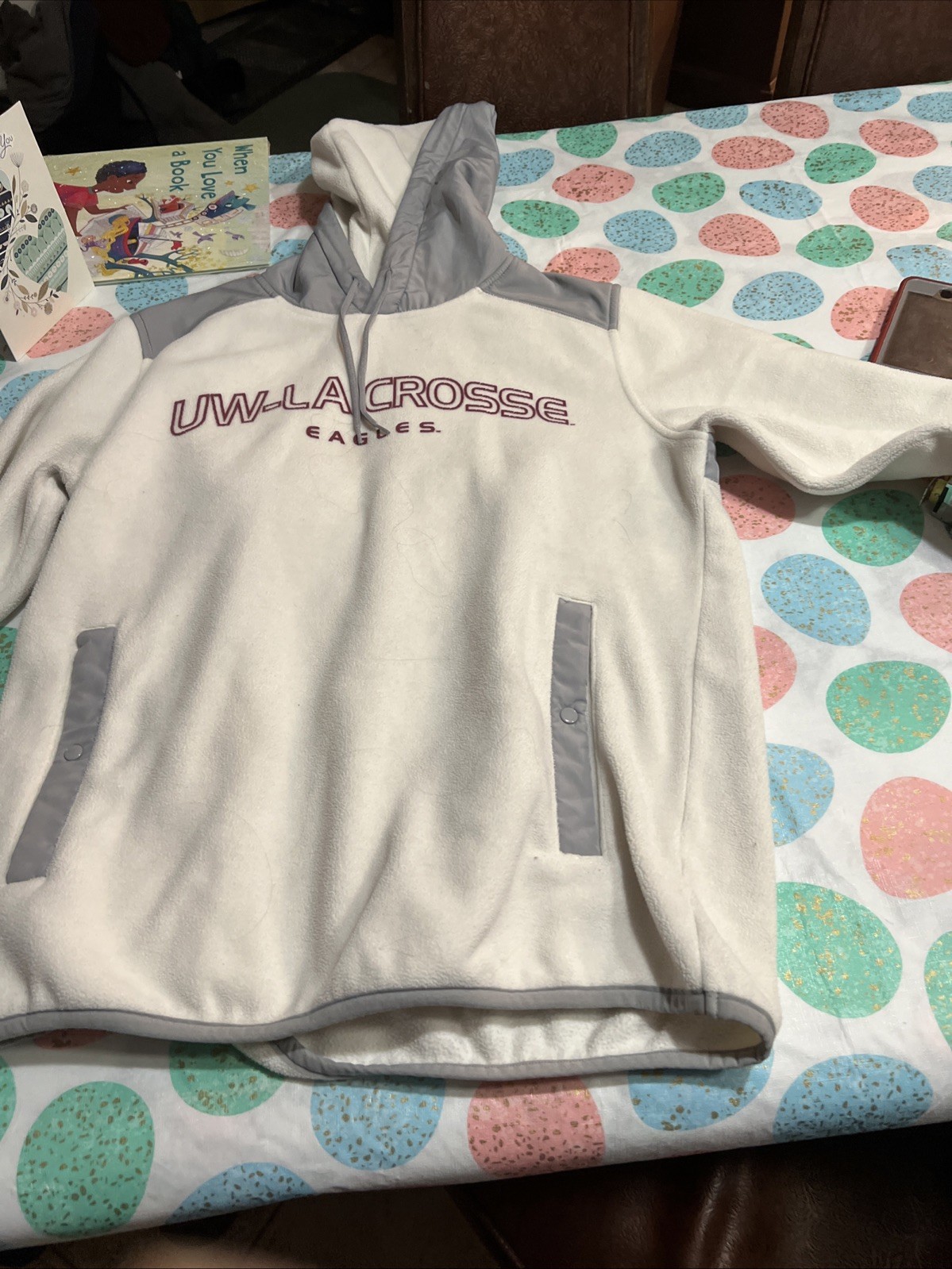 Champion UW-La Crosse Eagles Crewneck Sweatshirt Men's Grey Red White Medium