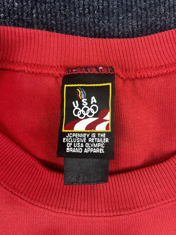 Suéter Olímpico Rojo Grande Alto De Colección EE. UU. Para Hombres Cuello Redondo Años 90 Foto 3 de 4