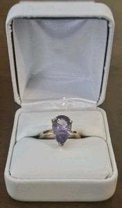 10K China: Yellow Gold Pear shaped Amethyst 8.5mmx13mm Ring Size 8.25