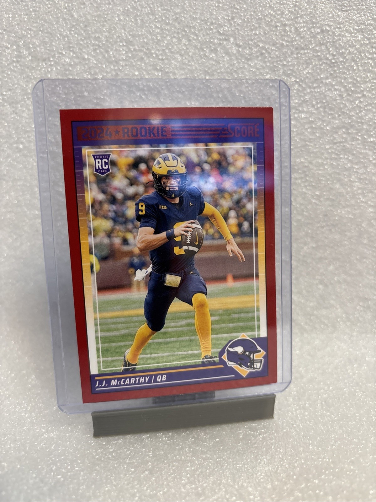 2024 Score - Rookies J.J. McCarthy #304 Red (RC)