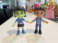 Just Play Netflix Ridley & Ismat 3” Doll Figures From Ridley Jones Posable Toy