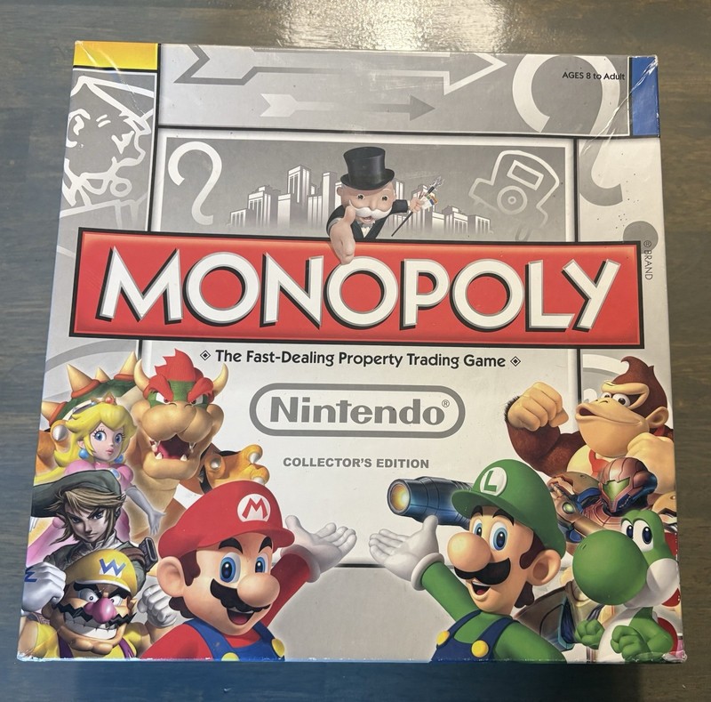 Nintendo Collector's Edition Monopoly Board Game with Collectible Tokens 2011