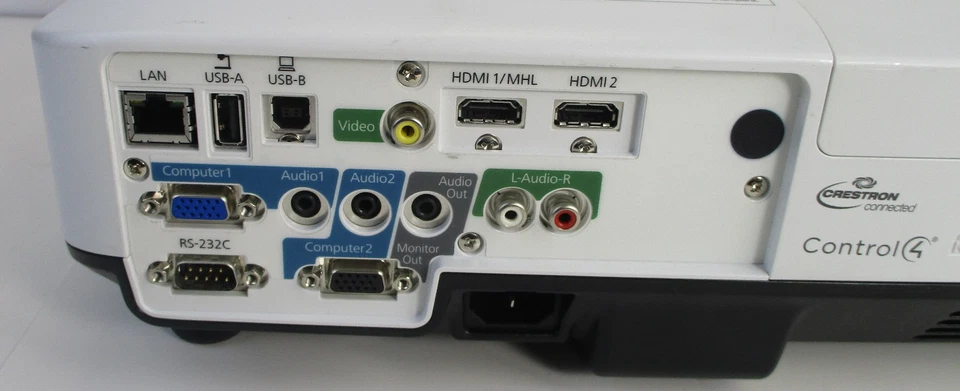 Epson PowerLite 2250U Full HD 3LCD WUXGA Projector 5000 Lumens 2140 Lamp Hours - Image 3 of 4