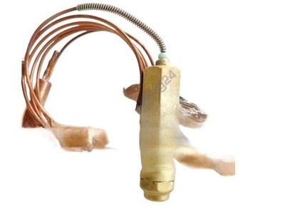 1 PC  Y1210-BIV-8-170 Oil Cooled Expansion Valve &ex