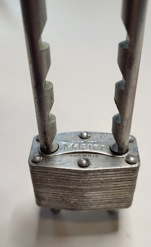 Vintage Master Lock Bike And Equipment Lock No. 517 New Old Stock 2 Keys - Picture 6 of 6