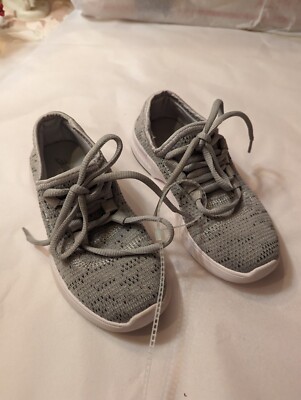 Strikeforce Girls Size 1 Gray Lightweight Breathable Lace Up Sneakers Open Box