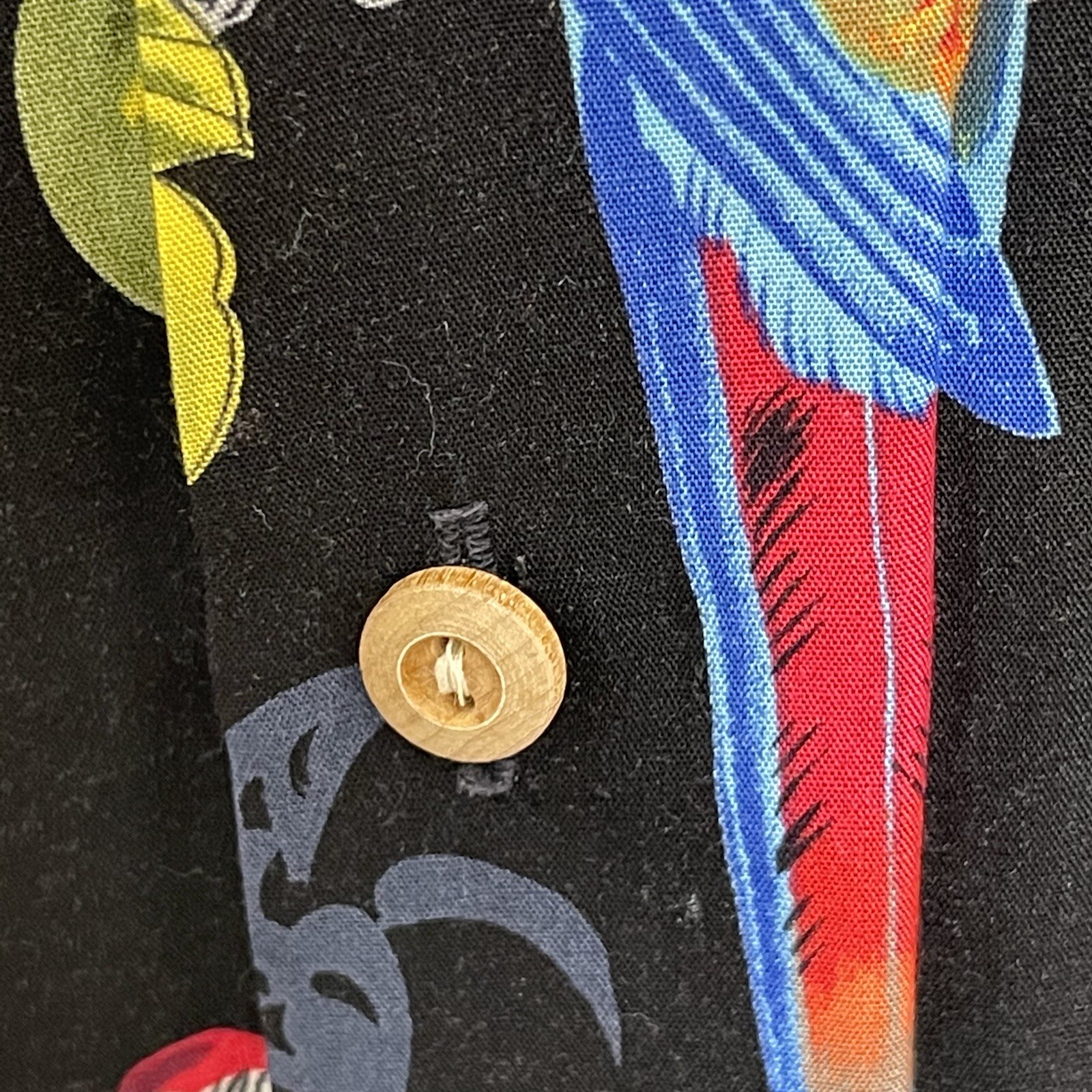 Paradise Found Hawaiian Shirt  Magnum PI Black Parrott Size L Rayon Made USA