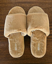 Muk Luks Women  s Beige Faux Fur Lined Slide Slippers Open Toe Slip-On US 10