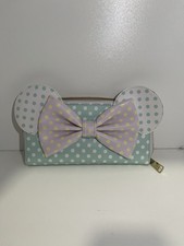 Cartera Loungefly Disney Minnie Mouse Lunares Pastel Cremallera Alrededor con Acento de Lazo