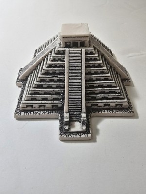Chichen Itza, Mexico - New 7 Wonders Of The World, Souvenir, Replica, Miniature