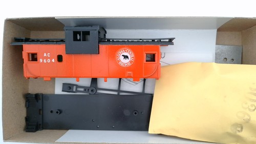 Kit de caboose de visión ancha personalizado Athearn HO Algoma Central Railway AC 9604 | Condition: New