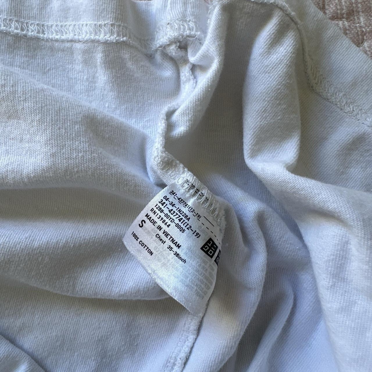 Disney Mickey Mouse Uniqlo White T-shirt Story Book Graphic Size Small Unisex thumbnail 8