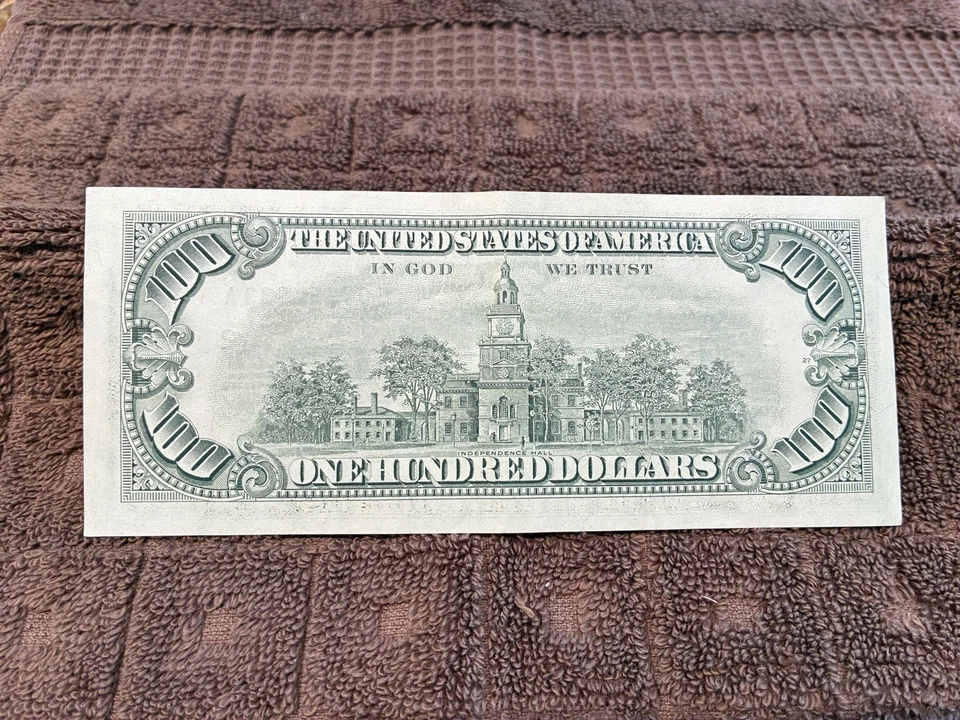 1981 A $100 ONE HUNDRED DOLLAR FEDERAL RESERVE NOTE NEW YORK FRB - Image 2 of 4