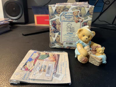 Cherished Teddies #476595 Tanna ''When Your Hands Full'' Enesco 1998 NEW IN BOX