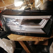 AUDI Q5 LED HEADLIGHT RH 80A941036A no modules 