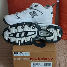 Imagen de New Balance Men’s White/Black Lace-Up Low Top Sneakers Rubber Outsole CMX381C