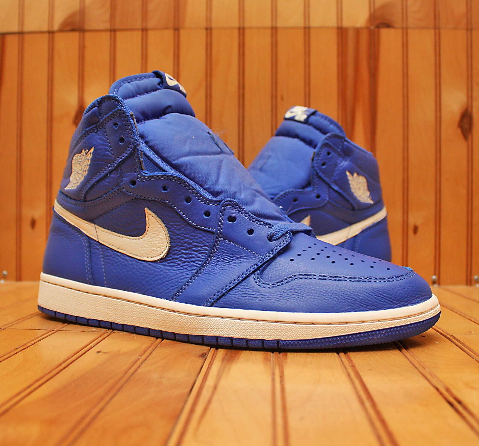 jordan 1 hyper royal sail