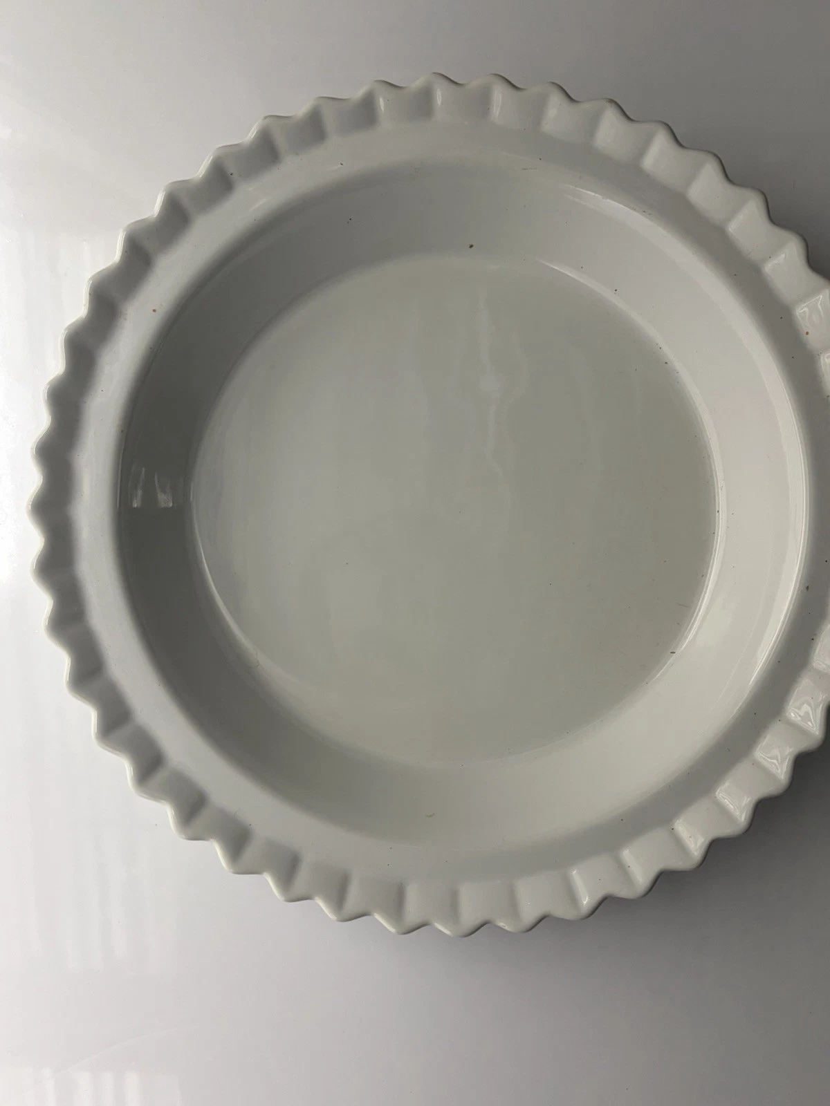 Chantal White Ceramic 9" Pie Dish Oven Microwave Dishwasher Freezer Safe
Opens in a new window or ta
