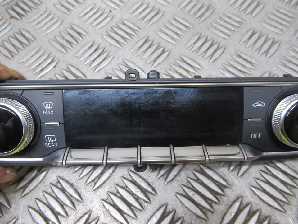 AUDI A4 SE 35 B9 2019 2,0 TSFI MK5 berlina módulo de control de clima ref2506 Foto 4 de 4