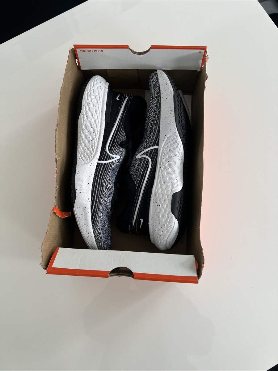 Nike ZoomX Invincible Run Flyknit Black White Low-top CT2228  display picture 2