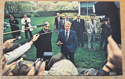 PRESIDENT JIMMY CARTER w/ANWAR SADAT POSTCARD