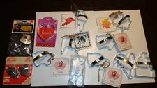 18 COOKIE CUTTERS ANN CLARK PIG COW CARDINAL ROOSTER GUITAR LEAF METAL HANDLES