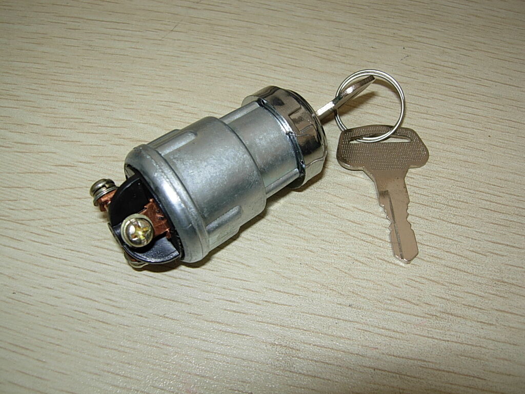 IGNITION SWITCH WITH KEYS # 8 FOR KARTS AND ATVS