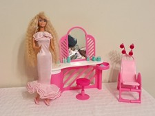 Lotto Barbie Perfume Pretty, mobili Beauty Salon  Mattel