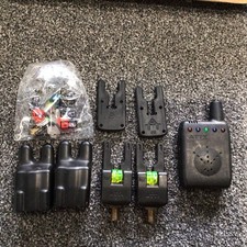 2x Gardener ATTs iw Underlit Bite Alarms set With Deluxe Receiver