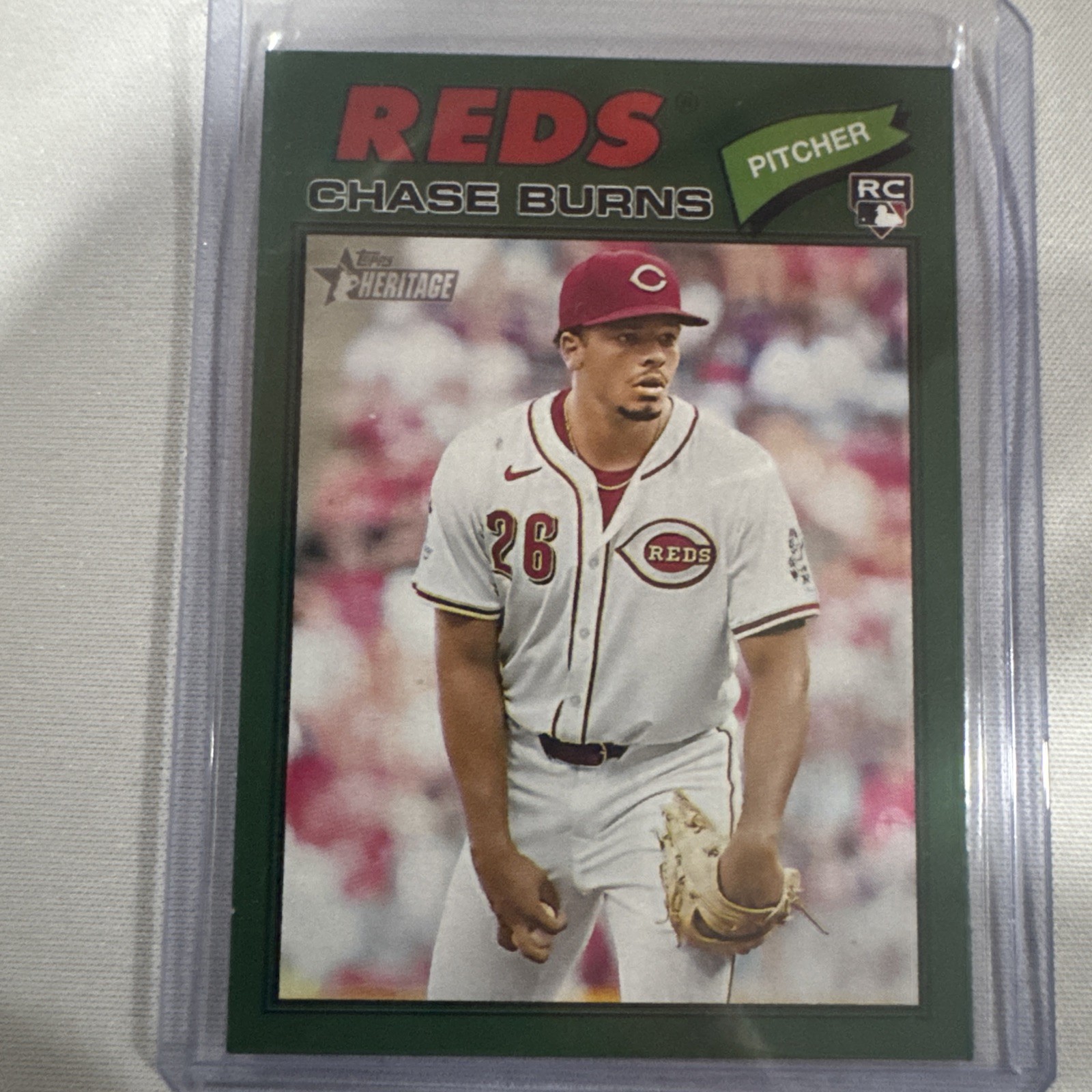 2026 Topps Heritage - Chase Burns #212 Dark Green Border RC