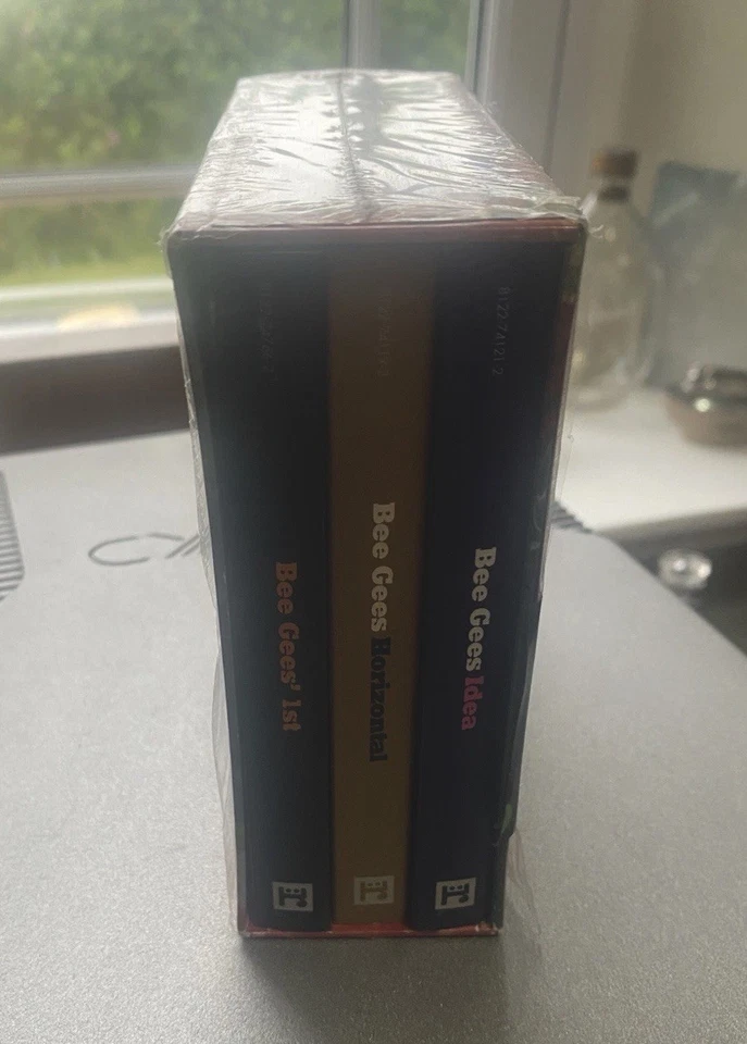 BEE GEES : The Studio Albums 1967-1968 Rhino 6CD Box Set - 1st LP,Horizon, Idea - Image 2 of 4