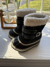 Sorel Toddler 5 Classic Waterproof/Insulated Winter Snow Boots Black Suede