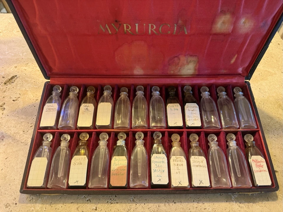 Flacon de parfum ancien Coffret « MYRURGIA » De 24 Flacons De Julien VIARD 1925 - Photo 1/4