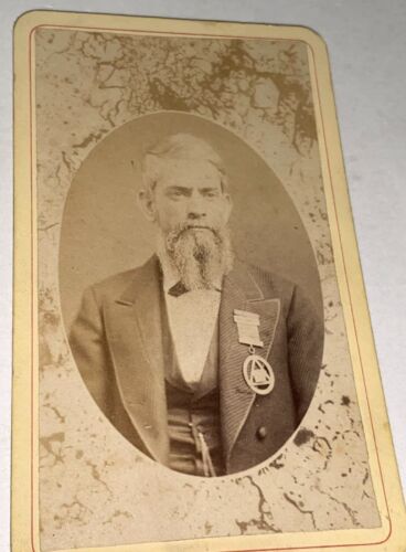 Rare Antique Victorian American Masonic Old Man with Ribbon Medal CDV Photo! US! - Picture 1 of 5