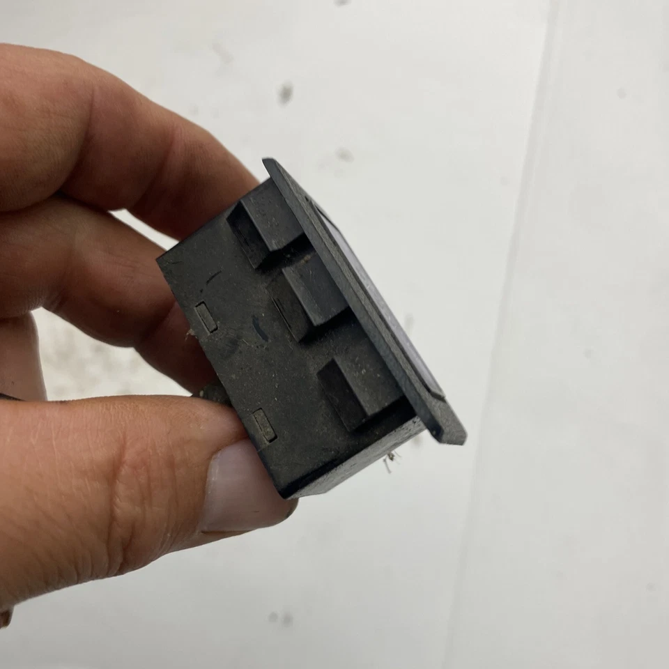 Lámpara indicadora de luz de tablero desempañadora trasera OEM Datsun 280Z 260Z 75-77 78 1975-1978 Foto 4 de 4