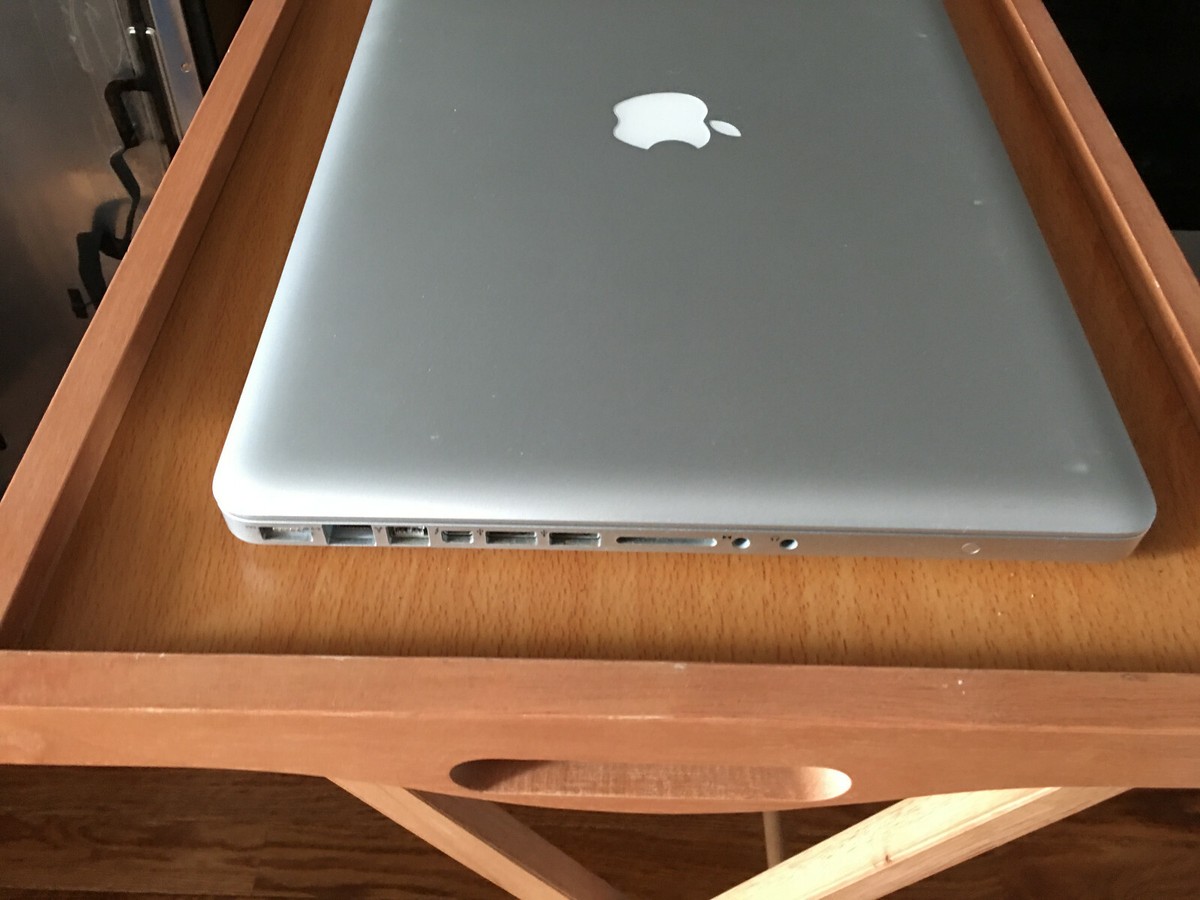 Apple Macbook Pro 15”/ Core i7 2.2GHz/ 8GB RAM/128GB SSD (Power