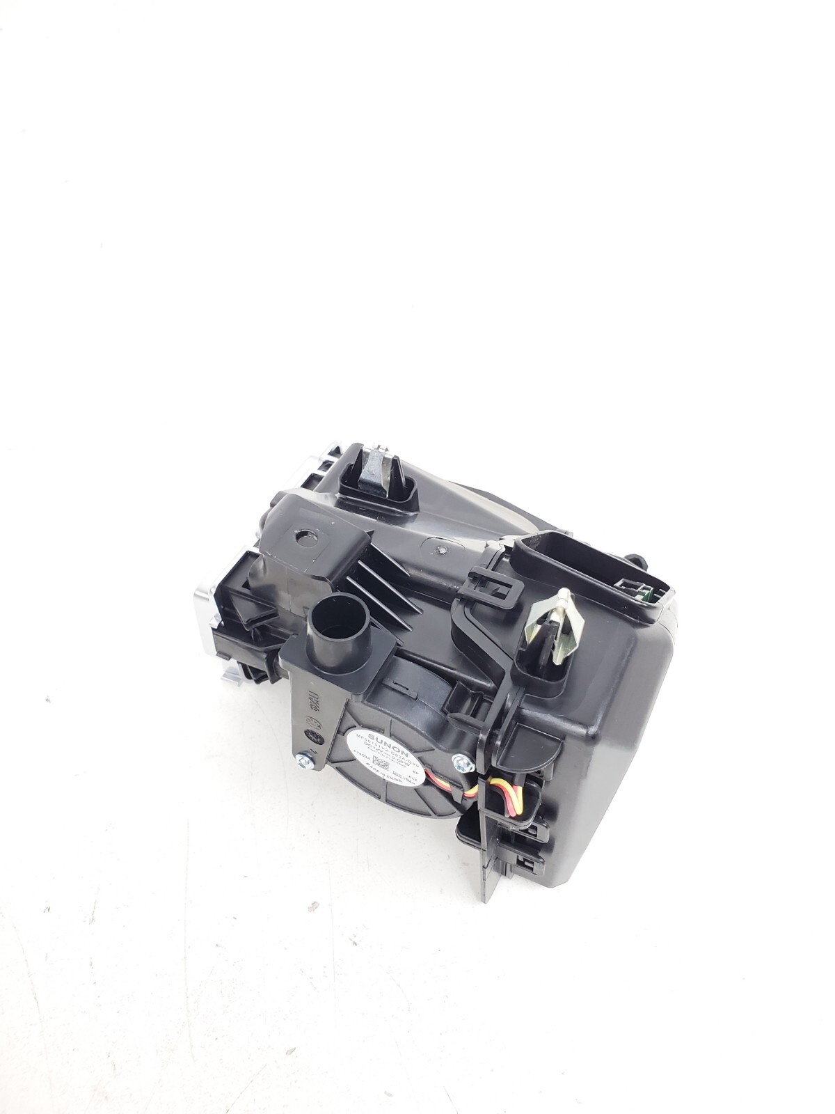 OEM BMW X3 5-series 7-series Air Cleaner 64116835478 for sale 