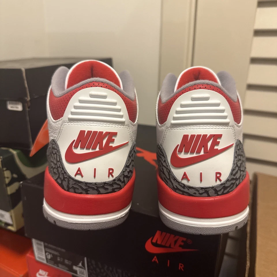 Size 9.5 - Air Jordan 3 Retro Mid Fire Red DN3707-160 Men’s - Image 4 of 4