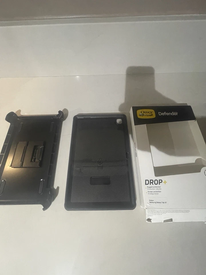 OtterBox Defender Series Case for TAB A7 LITE - Image 3 of 4