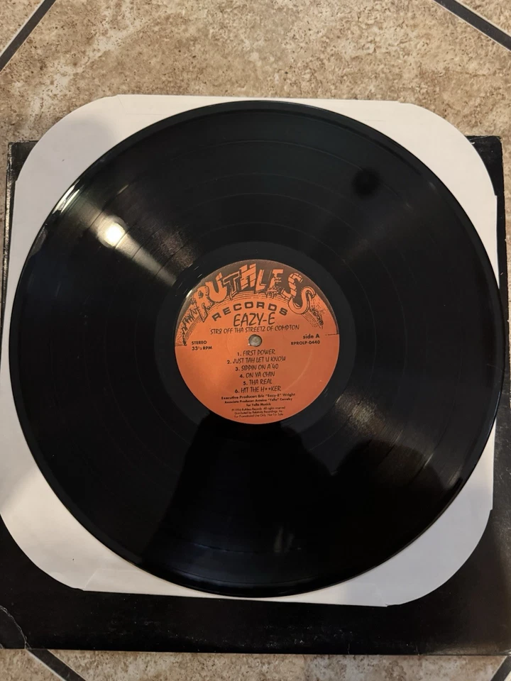 Eazy-E Str8 Off Tha Streetz of  Compton Ruthless Records  '96 LP - Image 4 of 4