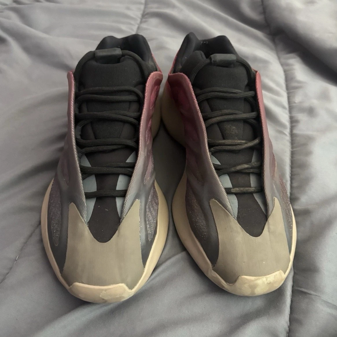 adidas gazelle silver green womens Yeezy 700 V3 Fade Salt main image 0