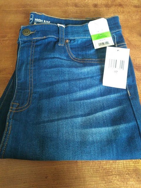 no boundaries capri pants