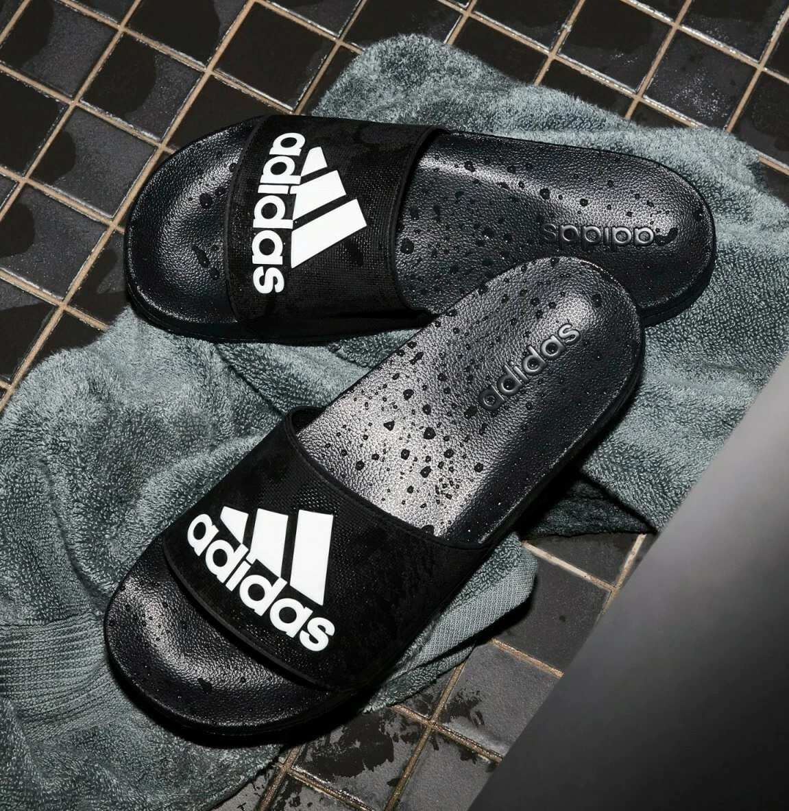NWT ADIDAS AUTHENTIC ADILETTE SHOWER MEN S BLACK SLIP ON SLIDES