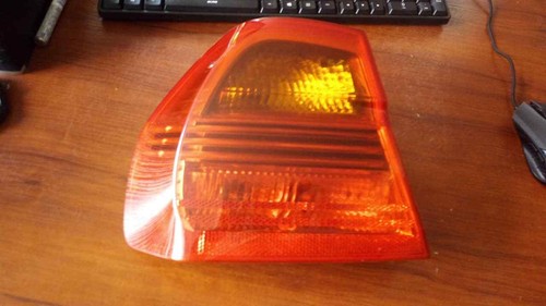 BMW 3er E90 Heckleuchte Rückleuchte links N/S Tail Back Rücklicht 6937457