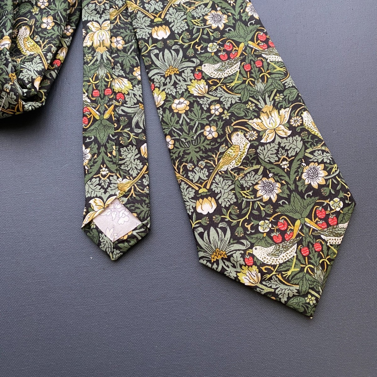 liberty strawberry thief tie