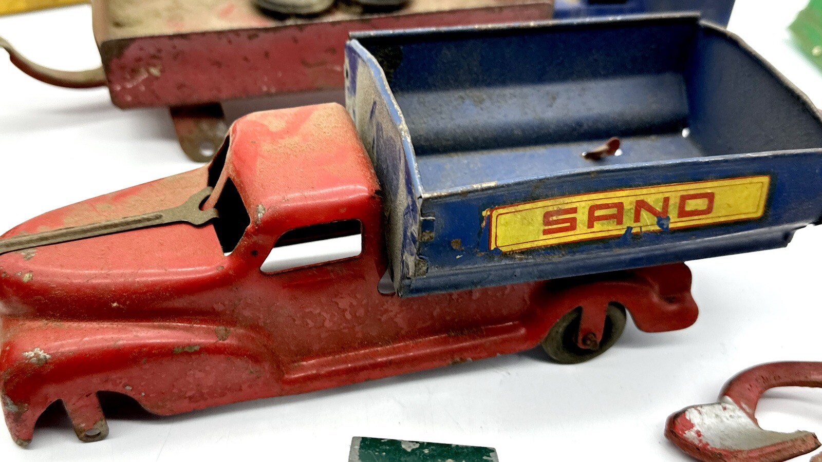 Vintage Estate Diecast & Plastic Toy Parts Lot Tractors, Tankers