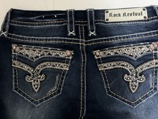 Rock Revival Vivian Mid-Rise Curvy Denim Cut-Off Shorts Sz 28 NWOT Sequins/Bling